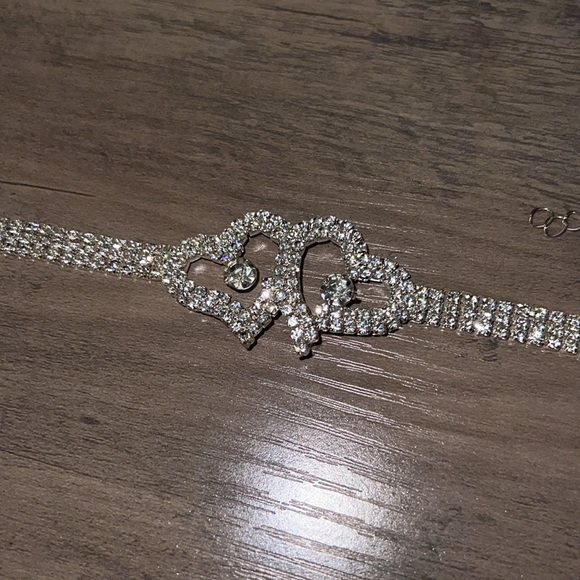 Rhinestone hearts bracelet - Picture 3 of 6